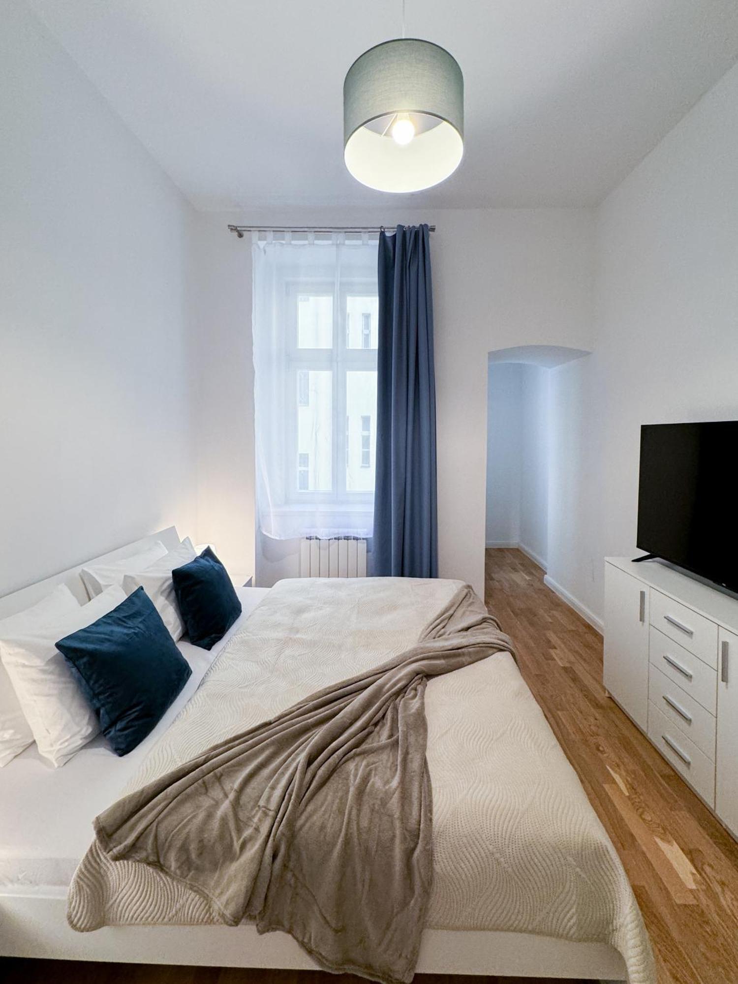 Turnkey I Wenceslas Square Apartments Prague Room photo